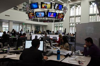 USC Annenberg school newsroom