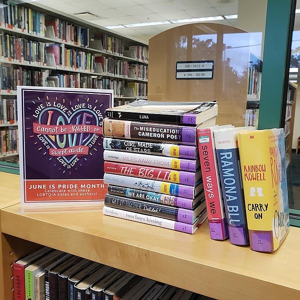 2018_LGBTQ_Pride_Display