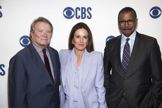 Former CBS News journalist Sharyn Alfonsi, center, pictured in 2019 with then-"60 Minutes" colleagues Steve Kroft and Bill Whitaker.