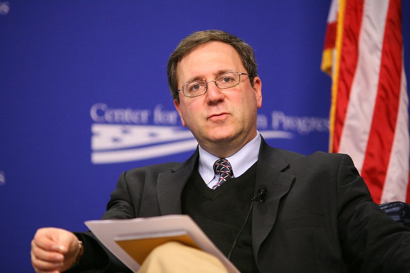 A photo of journalist David Sanger