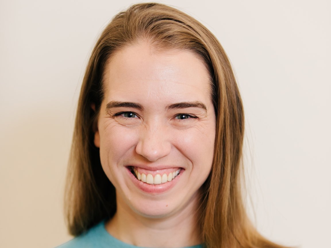 Caitlin Vogus Headshot
