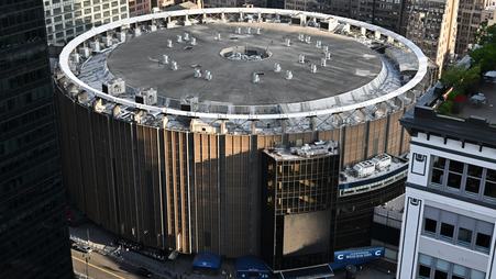 Aerial view of Madison Square Garden in daytime