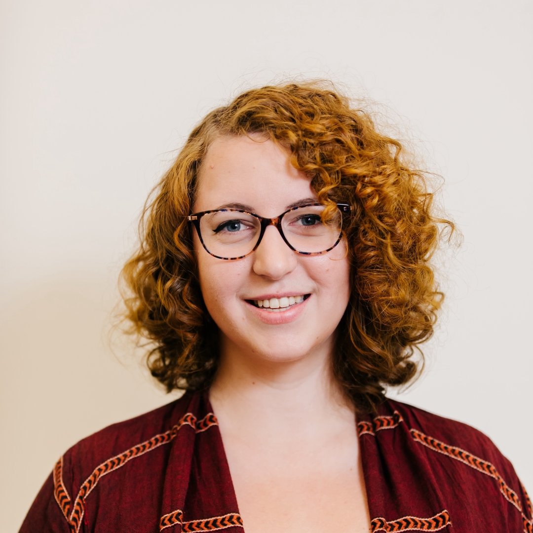 Stephanie Sugars headshot