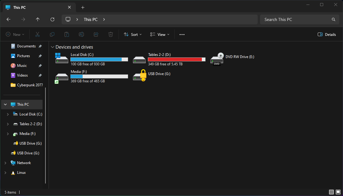 Windows Explorer window showing available drives